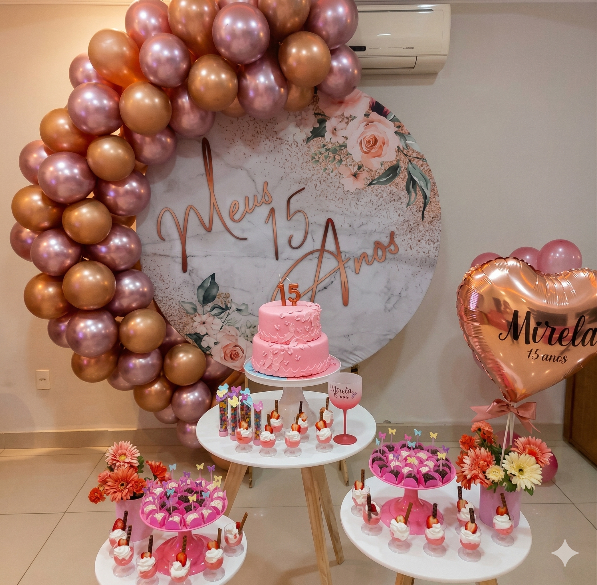 Torta decorada con técnica artesanal de crema